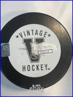 Wayne Gretzky Los Angeles Kings Autographed Puck & Display WithJSA COA