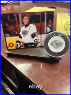 Wayne Gretzky Los Angeles Kings Autographed Puck With JSA COA