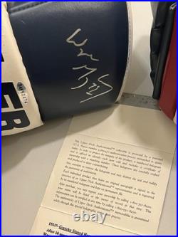 Wayne Gretzky NY Rangers Autographed Hockey Gloves withUpper Deck Authentication