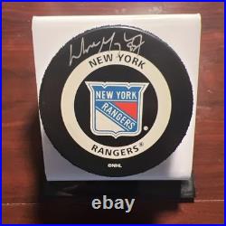 Wayne Gretzky NY Rangers Signed Hockey Puck
