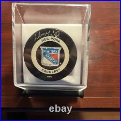 Wayne Gretzky NY Rangers Signed Hockey Puck