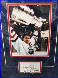 Wayne Gretzky Oilers Autograph Framed Cut Signature
