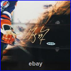 Wayne Gretzky Oilers FRMD Signed 24 X 16 Flame Acrylic Stick Blade-LE/199 UD