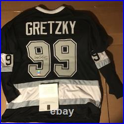 Wayne Gretzky Original WG Certifed COA Signed Jersey From Private Charity Event