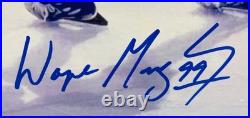 Wayne Gretzky Signed 11x14 Photo With COA (A40753)