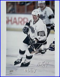 Wayne Gretzky Signed 16x20 Photo Uda Le/300 Kings Bac57900