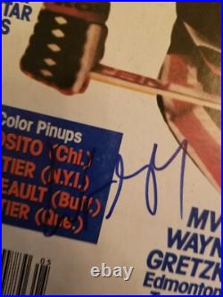 Wayne Gretzky Signed 1980-81 Hockey Illustrated Autographed The Great One