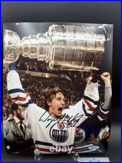 Wayne Gretzky Signed 8x10 Photo Edmonton Oilers With COA