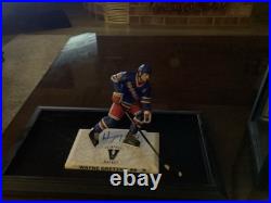 Wayne Gretzky Signed Action Figure