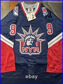 Wayne Gretzky Signed Auth NY Rangers Pro Dark Liberty Jrsy Dual COA MSG /WG Auth