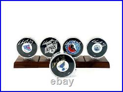 Wayne Gretzky Signed Autographed 5 Hockey Pucks