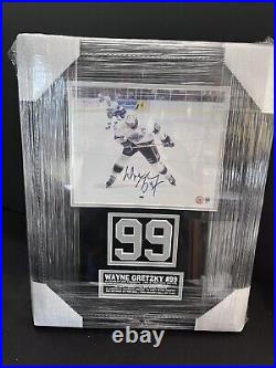 Wayne Gretzky Signed Autographed 8x10 Photo Beckett LOA Los Angeles Kings HOF