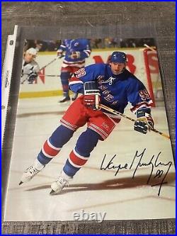 Wayne Gretzky Signed Autographed 8x10 Photo with Dual COAs
