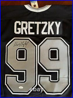 Wayne Gretzky Signed Autographed Authentic CCM Jersey JSA LOA Kings