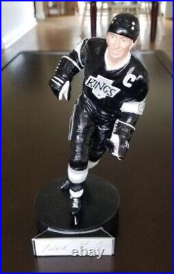 Wayne Gretzky Signed Autographed Gartlan Figurine Statue #1108/1851 COA 9-1/2