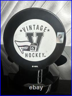 Wayne Gretzky Signed Edmonton Oilers Logo Hockey Puck Fanatics