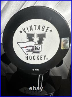 Wayne Gretzky Signed Edmonton Oilers Logo Hockey Puck Fanatics