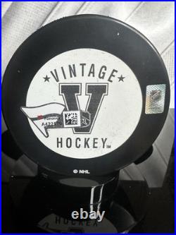 Wayne Gretzky Signed Edmonton Oilers Logo Hockey Puck Fanatics