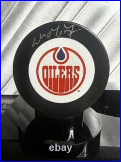 Wayne Gretzky Signed Edmonton Oilers Logo Hockey Puck JSA Wayne Gretzky Signed Edmonton Oilers Logo Hockey Puck JSA