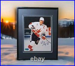 Wayne Gretzky Signed Framed Photograph Hologram Authentication Lake Placid