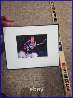 Wayne Gretzky Signed Game Issued Hespeler Hockey Stick JSA COA + 1979 Topps PSA