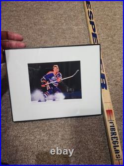 Wayne Gretzky Signed Game Issued Hespeler Hockey Stick JSA COA + 1979 Topps PSA
