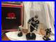 Wayne Gretzky Signed Gartlan Autographed Figurine Black with two mini figurines