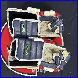 Wayne Gretzky Signed Hespeler Game Model Hockey Gloves Autographed Upper Deck