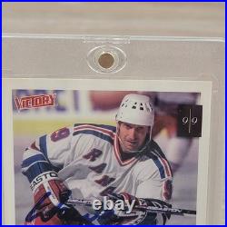 Wayne Gretzky Signed Hockey Card 1999 Victory Legacy 99 Autograph