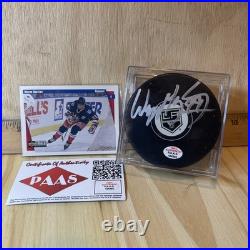 Wayne Gretzky Signed Hockey Puck Cert PAAS COA #104392 Free Case Upper Deck Card