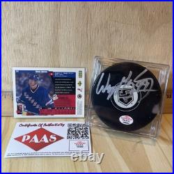 Wayne Gretzky Signed Hockey Puck Cert PAAS COA #104392 Free Case Upper Deck Card