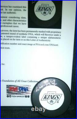 Wayne Gretzky Signed Hockey Puck With Psa / Dna $265.00 Firm
