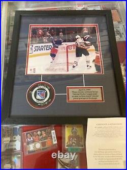 Wayne Gretzky Signed Ltd Edition Final Assist Inscript. Puck Wayne Gretzky Auth