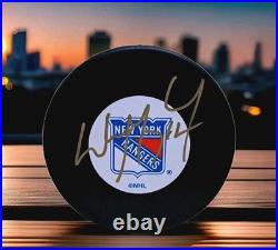 Wayne Gretzky Signed New York Rangers Hockey Puck? Lake Placid Hologram
