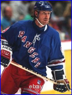 Wayne Gretzky Signed New York Rangers Hockey Puck? Lake Placid Hologram