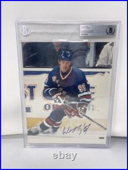 Wayne Gretzky Signed Rangers 8x10 Photograph Beckett Grade 10 Auto