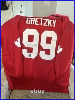 Wayne Gretzky Signed Team Canada #99 Hockey Jersey Canada Cup