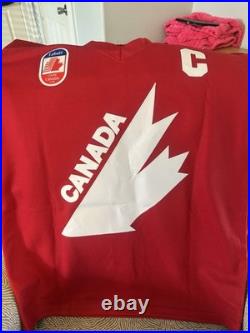 Wayne Gretzky Signed Team Canada #99 Hockey Jersey Canada Cup