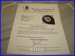 Wayne Gretzky Signed Team Canada Hockey Puck Autographed Beckett BAS LOA 1A