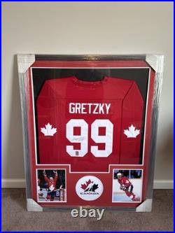 Wayne Gretzky Signed Team Canada Jersey Framed Display Auto Local Pickup