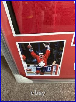 Wayne Gretzky Signed Team Canada Jersey Framed Display Auto Local Pickup