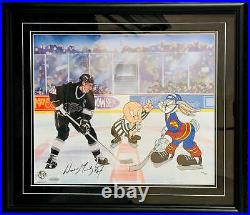 Wayne Gretzky Signed The Great Ones L. E. Cel 368/750 Upper Deck & Warner Bros