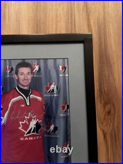 Wayne Gretzky Team Canada Signed Photo JMSTERN Authentication