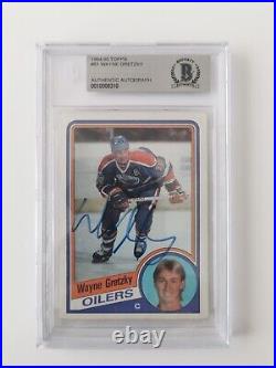 Wayne Gretzky Topps #51 Autographed (BGS Authenticated)