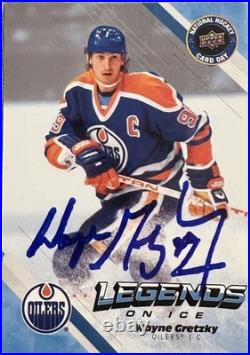 Wayne Gretzky Upper Deck 2023 NHCD-30 Autographed Card