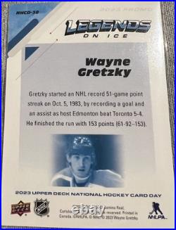 Wayne Gretzky Upper Deck 2023 NHCD-30 Autographed Card
