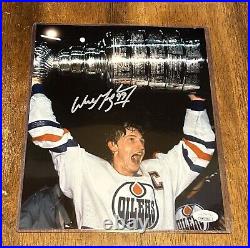 Wayne Gretzky With The Stanley Cup Oilers Signed 8 X 10 Photo! JSA # HH52864