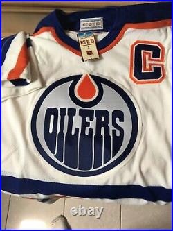 Wayne Gretzky autographed Edm Oilers Jersey Was Obtained At The HHOF Inductions