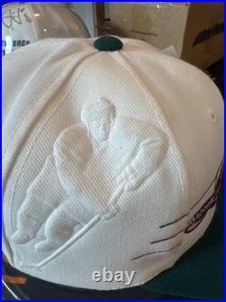 Wayne Gretzky autographed hat with authentication from JSA