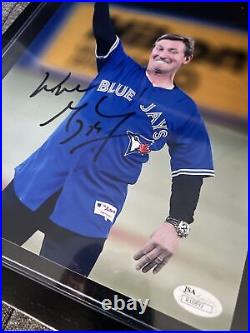 Wayne Gretzky (in Blue Jays jersey) Signed JSA-Certified 8x10 Photo